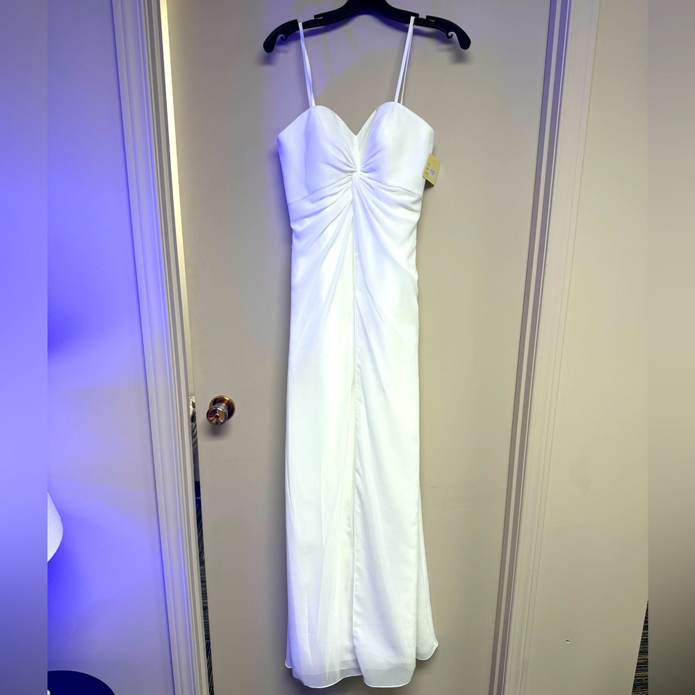 New never worn wedding dress